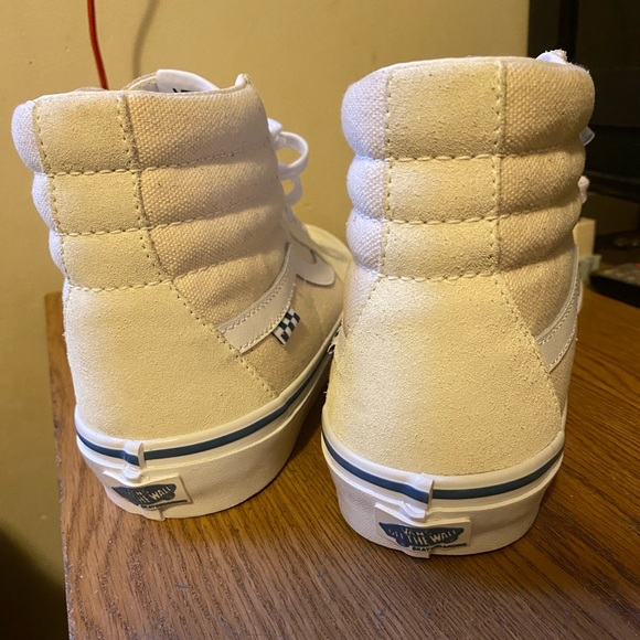 Hey I got new vans shoes for sale - Picture 4 of 6